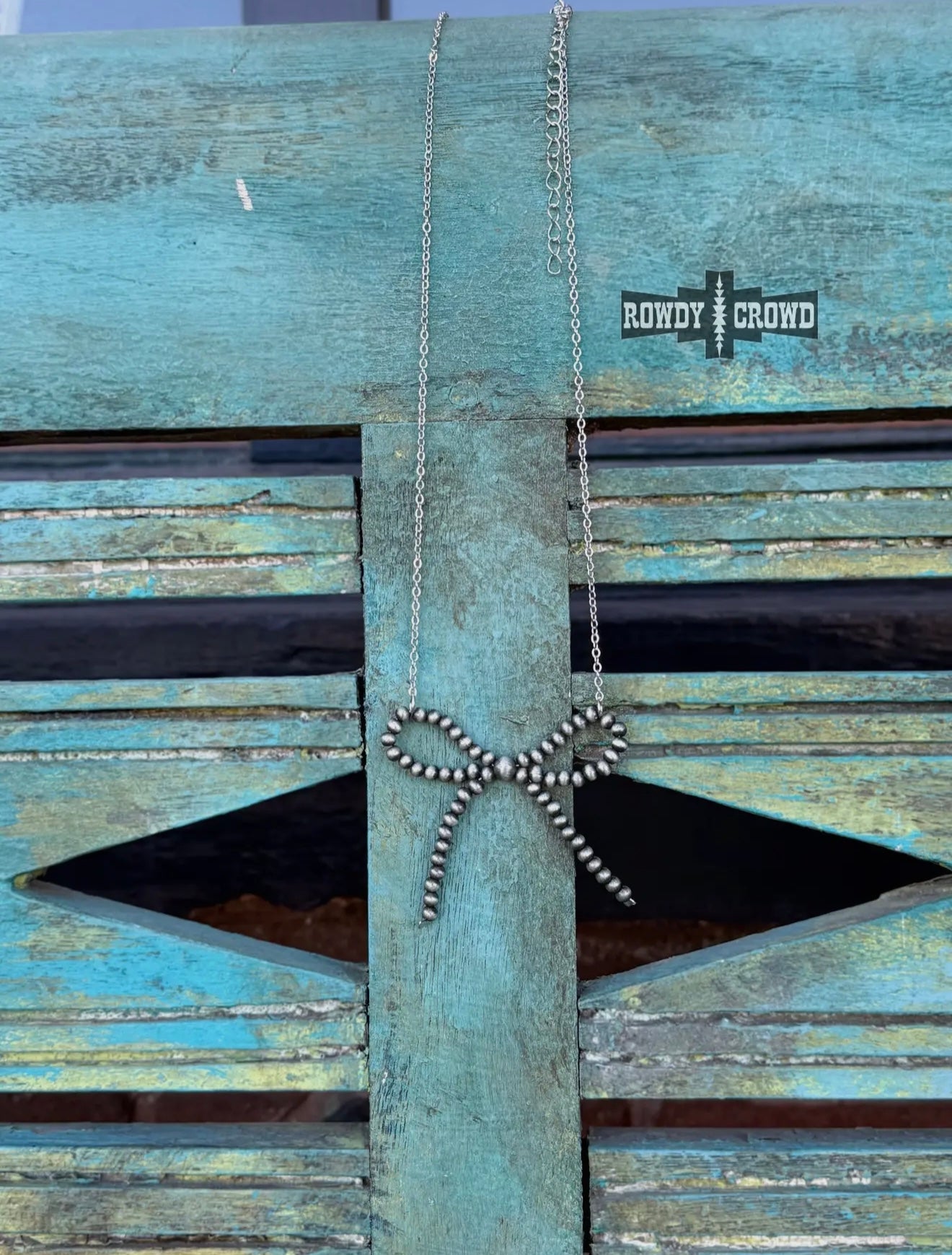 Bow Necklace