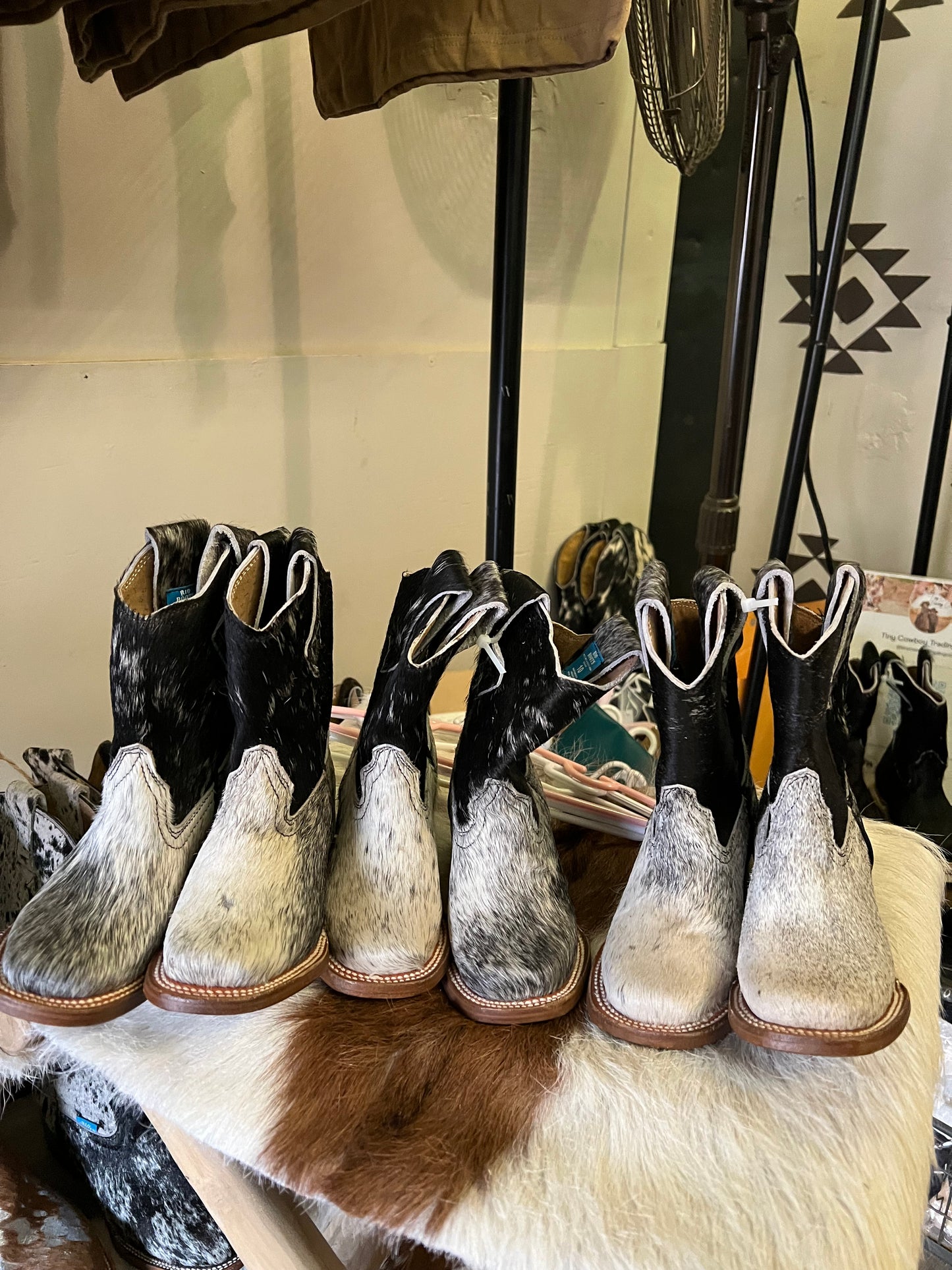 Black/White Cowhide YOUTH Boots