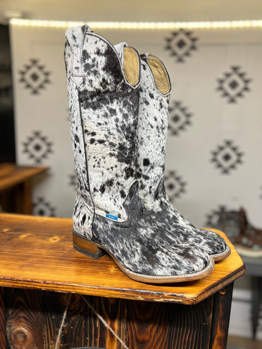 Speckled Cowhide Boots (Black/White)
