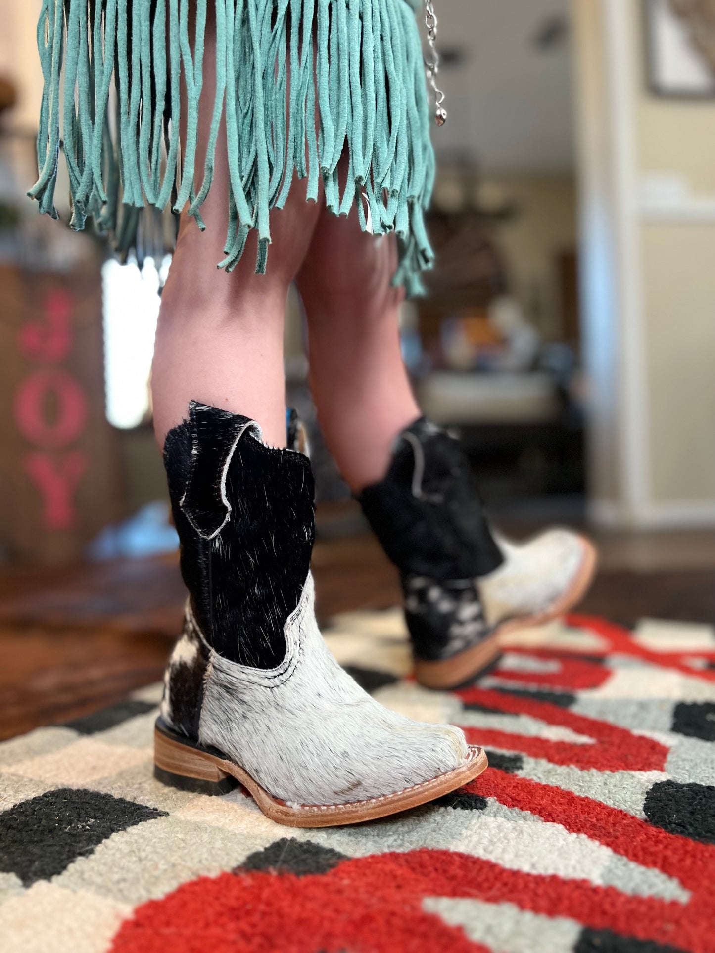 Black/White Cowhide YOUTH Boots