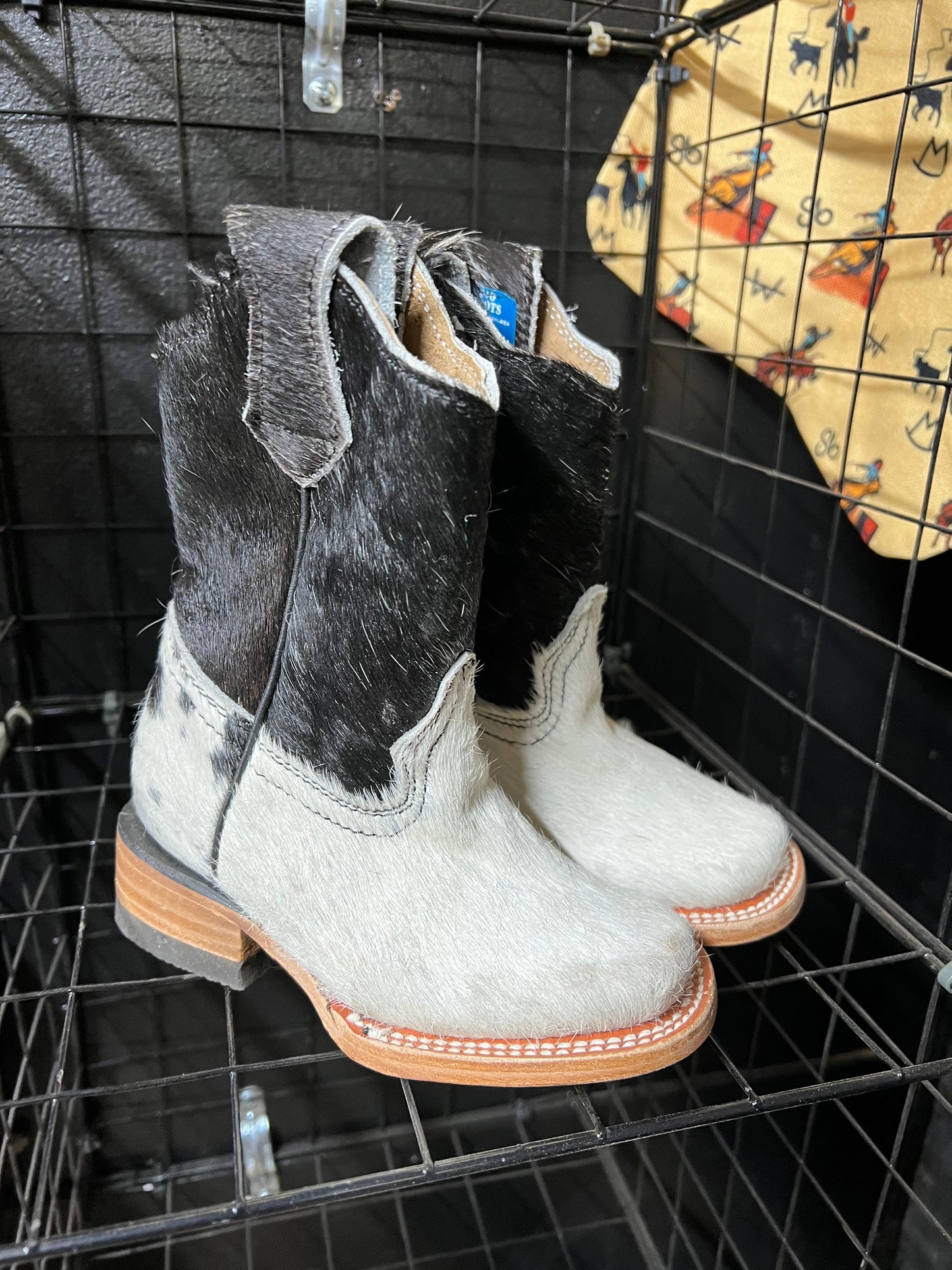 Black/White Cowhide YOUTH Boots