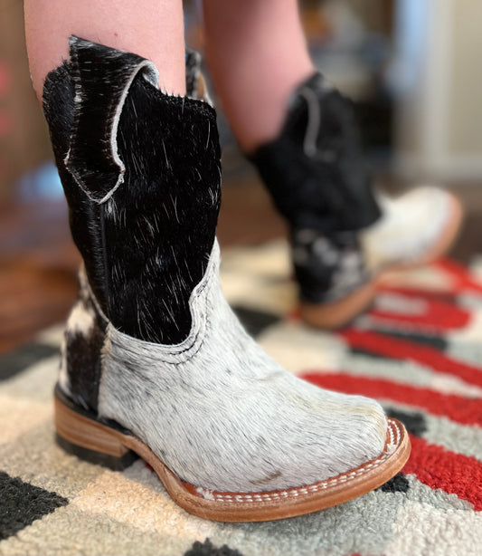 Black/White Cowhide YOUTH Boots
